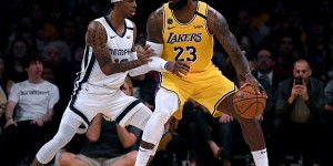 【大发体育】詹姆斯：灰熊有最强壮球员亚当斯 我们和他对抗可能输100次