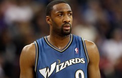 【大发扑克】阿里纳斯：当今联盟没有奥胖莫宁姚明 我场均40分轻而易举