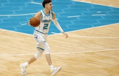 【大发扑克】三球升至首发后场均能拿到22+6+6 命中率44%、三分率51%