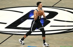 【大发扑克】沙梅特：曾以为哈登只是一个单打得分手 很多人都不理解欧文