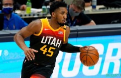 【大发扑克】米切尔砍35+4+5+3&下半场独揽29分 两记续命三分难救爵士