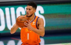 【大发扑克】布克第三节单节砍下21分 前三节41分已创赛季新高