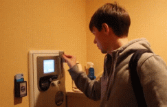 【大发扑克】老外寫的《日本愛情賓館使用教學》是非常實用的知識呢，大发助力你的致富之路！