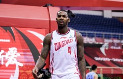 【大发扑克】效率惊人！亚当斯28分钟19中13砍下44分16助攻