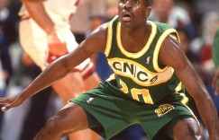 【大发扑克】佩顿：最想防守莫兰特 一对一防守斯玛特最像我