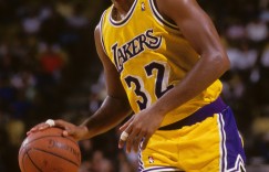 【大发扑克】25年的今天：“魔术师”约翰逊NBA生涯总助攻数突破10000次