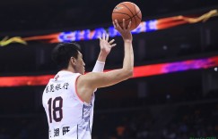 【大发扑克】今晚辽宁VS广东 此前因滑囊炎缺阵的杜润旺复出