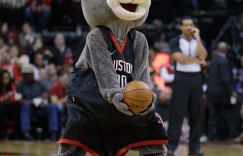 【大发扑克】费根：不认为火箭会故意摆烂 因为雷霆能换球队的选秀权