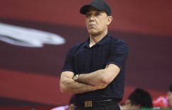 【大发扑克】阿的江谈张镇麟：他很有潜质 很高兴联赛中有这种球员出现