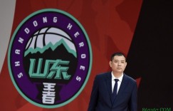 【大发扑克】鲁媒：山东主帅巩晓彬脚伤伤愈复出 今晚对阵北控复出