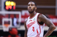 【大发扑克】一战两记录！亚当斯16助攻创赛季新高 职业生涯总得分上升至21位