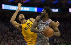 【大发扑克】MVP级别！恩比德40+19打爆最佳防守球员