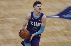 【大发扑克】黄蜂GM：不排除三球复出的可能性 交易沃纳梅克满足眼下所需