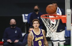 【大发扑克】詹姆斯：库兹马每一年都在成长 球队需要他命中投篮