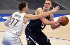 【大发扑克】吃饭睡觉打掘金？东契奇本赛季对掘金场均36.5+10+14.5+4.5