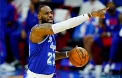 【大发扑克】詹姆斯：随着赛季的深入 我会提高自己的比赛强度