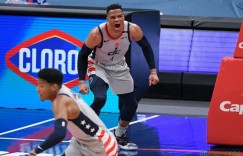 【大发扑克】麦康纳谈威少炸裂三双：他就像是在打电子游戏