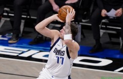 【大发扑克】东契奇生涯第2次单场命中8+三分 都是对阵开拓者