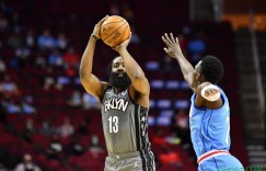 【大发扑克】哈登谈战胜火箭：一旦上场就会努力赢球 没想做特别的事情