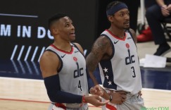 【大发扑克】铁花兄弟？！威少比尔投篮合计29中9 三分6中0