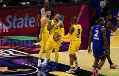 【大发扑克】帕里什：球员都在享受全明星 保罗加冕全明星赛助攻王是最佳瞬间