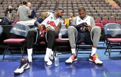 【大发扑克】詹姆斯谈交易截止日：喜欢现有的阵容 只要健康就能跟任何人较量