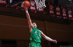 【大发扑克】郭艾伦单场得分30+&助攻16+ CBA本土球员第二人