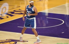 【大发扑克】官方：杜德利右膝内侧副韧带撕裂 目前正权衡治疗方法