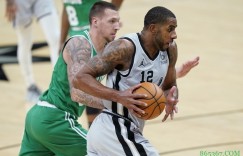 【大发扑克】名记：阿尔德里奇交易难以达成 更可能被买断