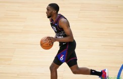 【大发扑克】不辱使命！米尔顿首发出战砍下28分 末节百分百命中率锁定胜局