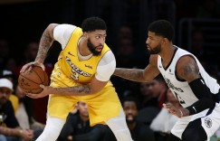 【大发扑克】洛杉矶市长：球迷将很有可能在季后赛前被允许进入斯台普斯