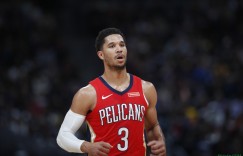 【大发扑克】名记：鹈鹕喜欢哈特 不太可能在交易截止日前将其送走