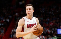 【大发扑克】邓罗：我的篮板需要抢得更好 没有收到三分大赛邀请