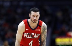 【大发扑克】官方：雷迪克右膝接受治疗 将在一周后复查