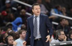 【大发扑克】布鲁克斯：两次关键犯规都没吹 威少本该得到两次罚球