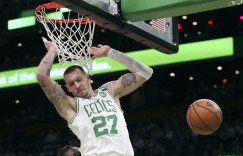 【大发扑克】名记：凯尔特人中锋泰斯在三方交易中被送往公牛