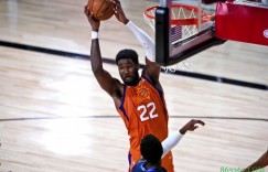 【大发扑克】表现出色！艾顿14投10中砍下27分11篮板2盖帽