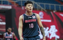 【大发扑克】赵睿全场10中5砍19分3板5助3断 命中关键三分助队险胜北京！