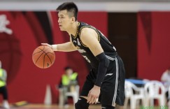 【大发扑克】双枪熄火 郭艾伦上半场5中1&梅奥3中0
