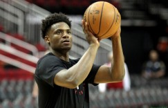 【大发扑克】豪斯：如果喝了酒就找人送你回家 别开车上路祸害人