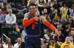 【大发扑克】四年前的今天：威少赛季42次三双创纪录+三分绝杀掘金