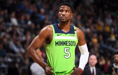 【大发扑克】森林狼官方：马利克-比斯利将因三级腿筋伤势缺战4-6周