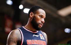 【大发扑克】杜锋：本来今天想让威姆斯轮休的 但是队员受伤所以就让他上场