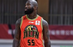 【大发扑克】真带不动！琼斯本赛季两次砍下50+三双 但吉林全部输球