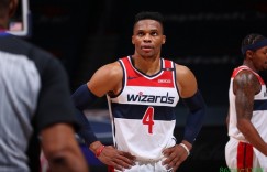 【大发扑克】比肩张伯伦&大O！威少6战场均15板+10助 NBA历史第三人