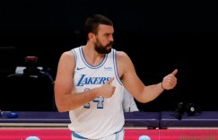 【大发扑克】打工人打工魂！小加：我只是个打工的 中锋轮换啥的是教练的事情