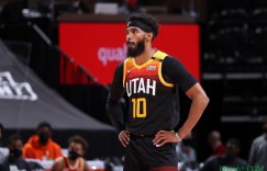 【大发扑克】康利谈飞机事故：当时感觉飞机要在空中裂开 太吓人了