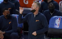 【大发扑克】科尔：库里是MVP 安德森给自己稳固了一个轮换位置