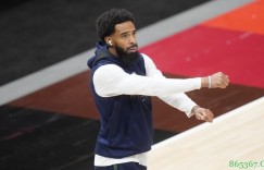 【大发扑克】辅助得分手！康利全场得到26分6板4助