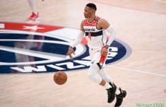 【大发扑克】极度高效！威少半场12中8轰下22分6板7助 三分2中2！